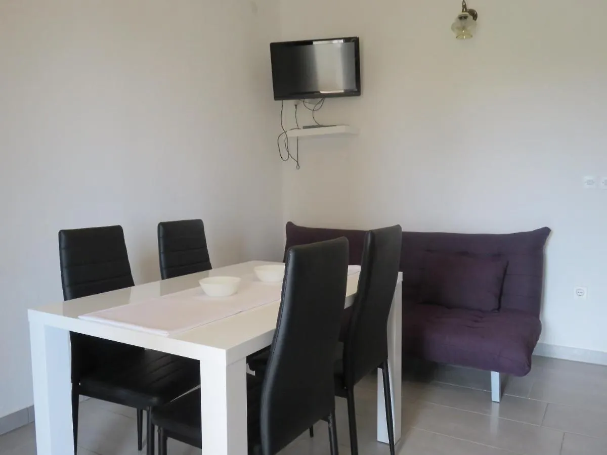 Apartmani Mm Starigrad Paklenica