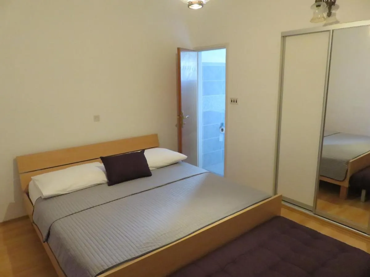 Apartmani Mm Starigrad Paklenica Hotel apartamentowy